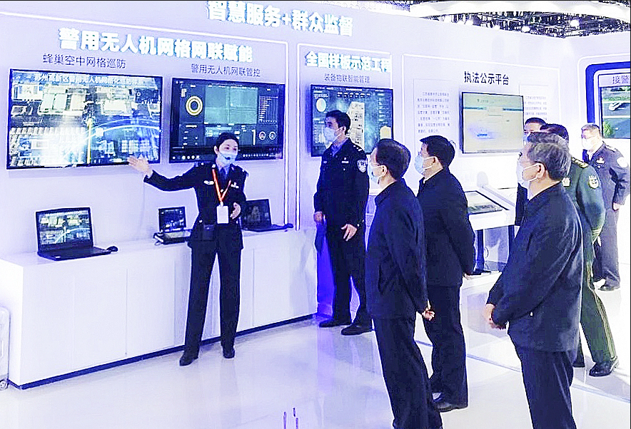 11月23-28日  北京国际会议中心   国家领导人参观光之翼产品2.png